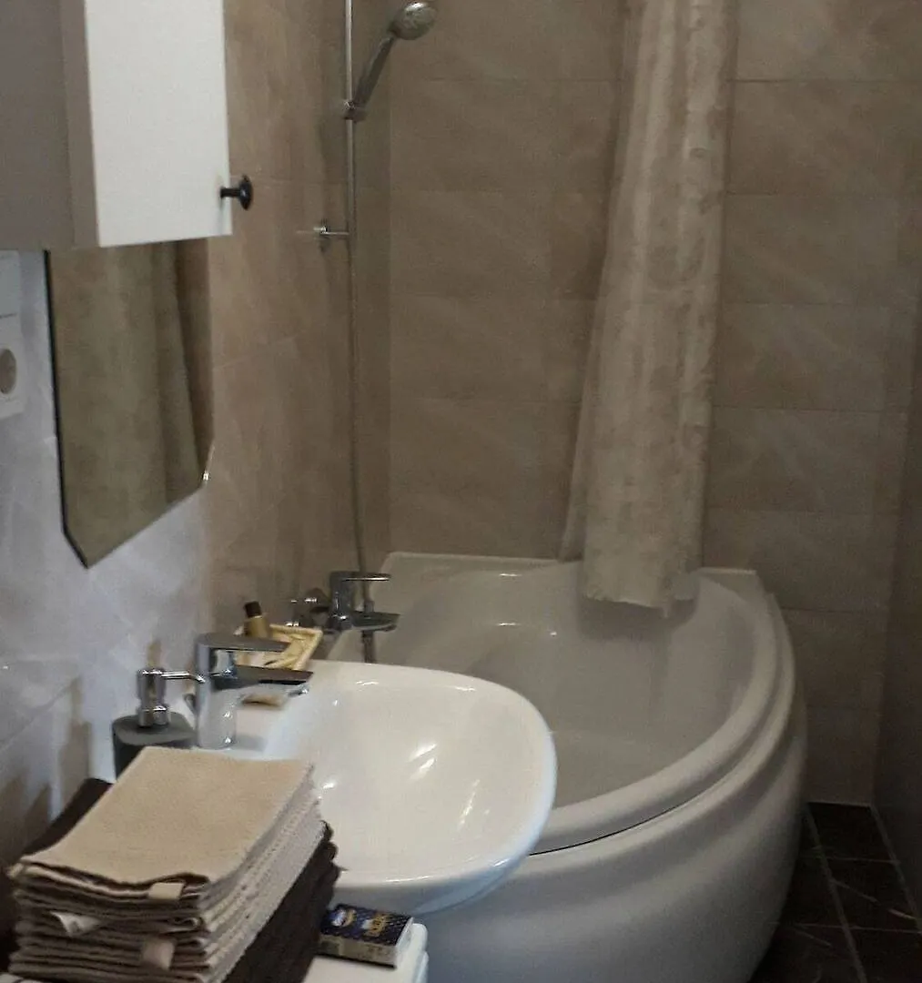 **  Hotel Hedi Vendeghaz Erlau Ungarn