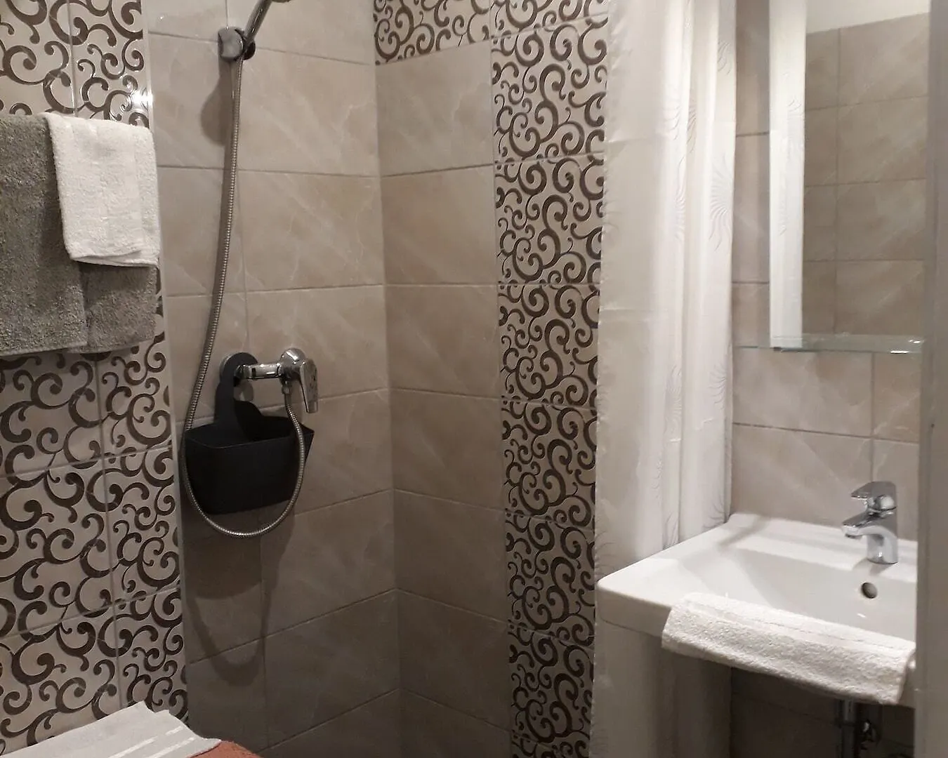 Hotel Hedi Vendeghaz Erlau